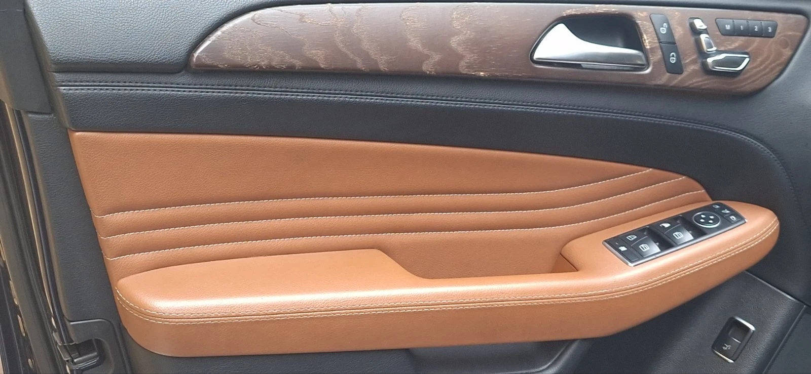 Mercedes-Benz GLE 350 Coupe AMG PREMIUM/ ОБДУХВАНЕ/ КАМ360/ G9, снимка 14 - Автомобили и джипове - 54019614