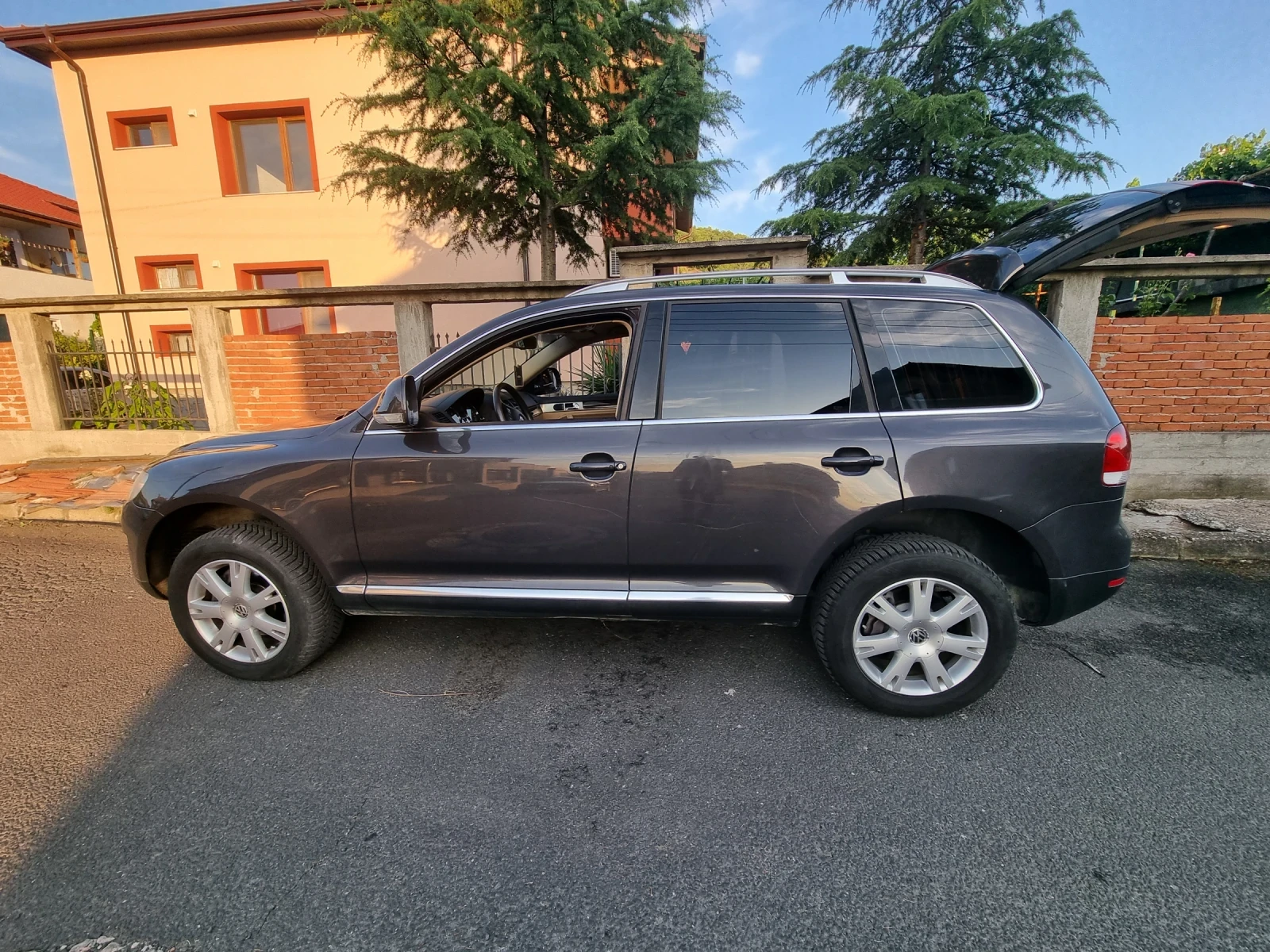 VW Touareg, снимка 13 - Автомобили и джипове - 55304024
