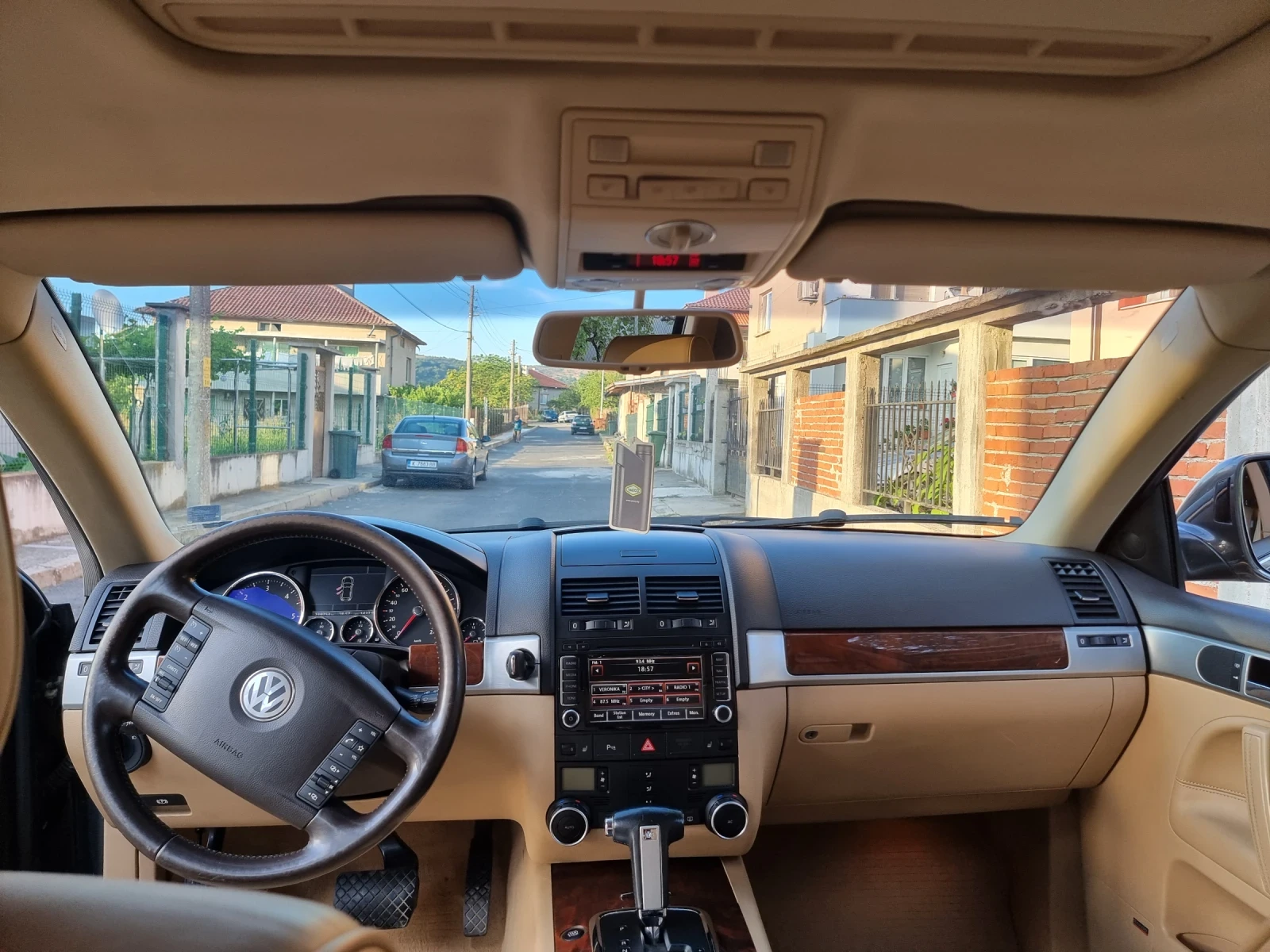 VW Touareg, снимка 7 - Автомобили и джипове - 55304024