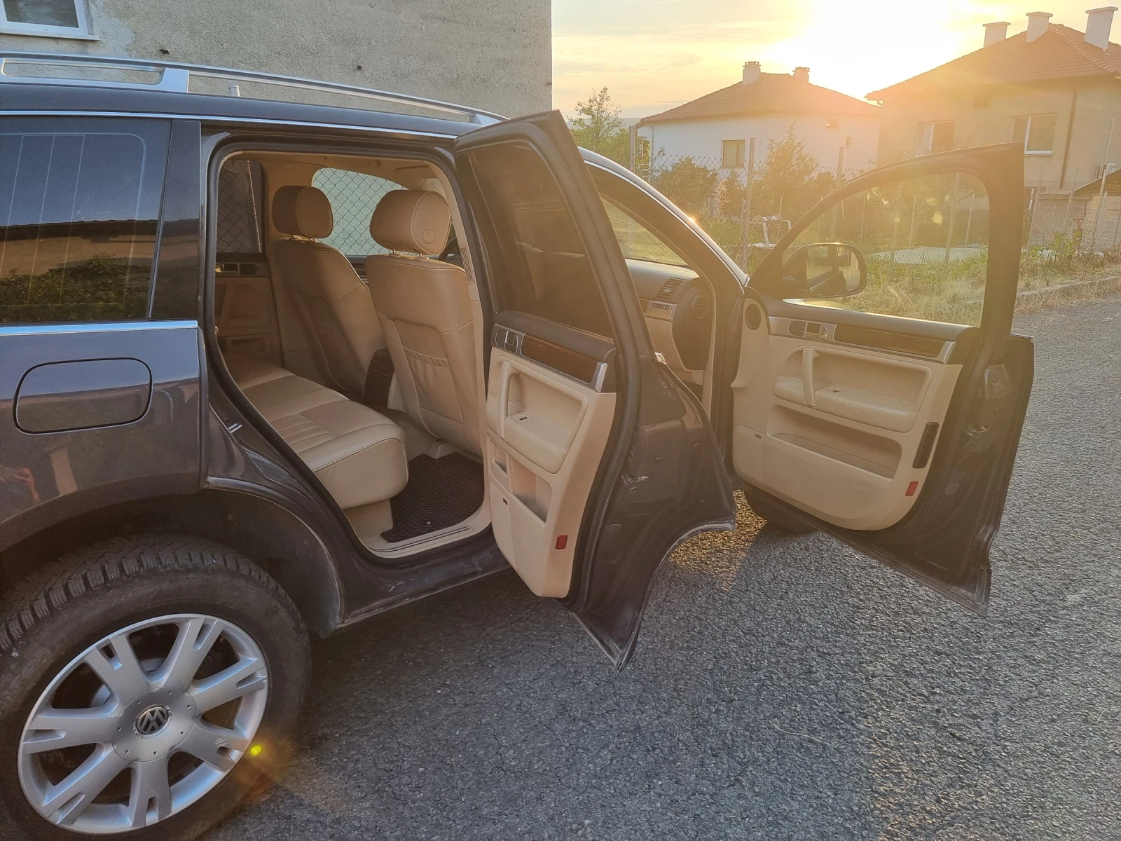 VW Touareg, снимка 10 - Автомобили и джипове - 55304024