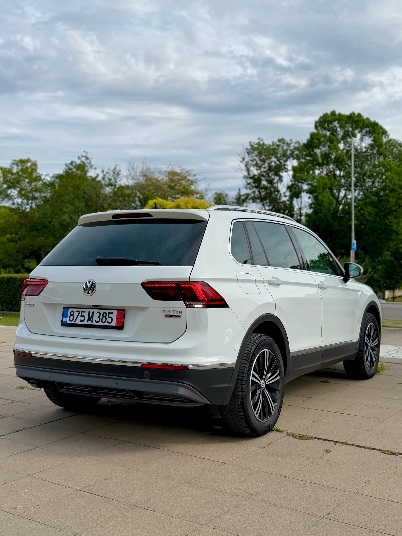 VW Tiguan 2.0 190 4motion Дигитал Печка Камера Памет Distron, снимка 5 - Автомобили и джипове - 56264528