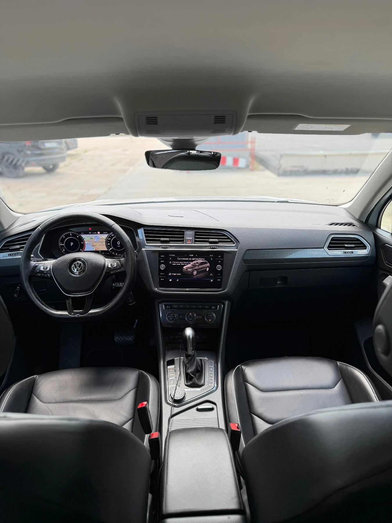 VW Tiguan 2.0 190 4motion Дигитал Печка Камера Вс асистенти, снимка 11 - Автомобили и джипове - 55867771