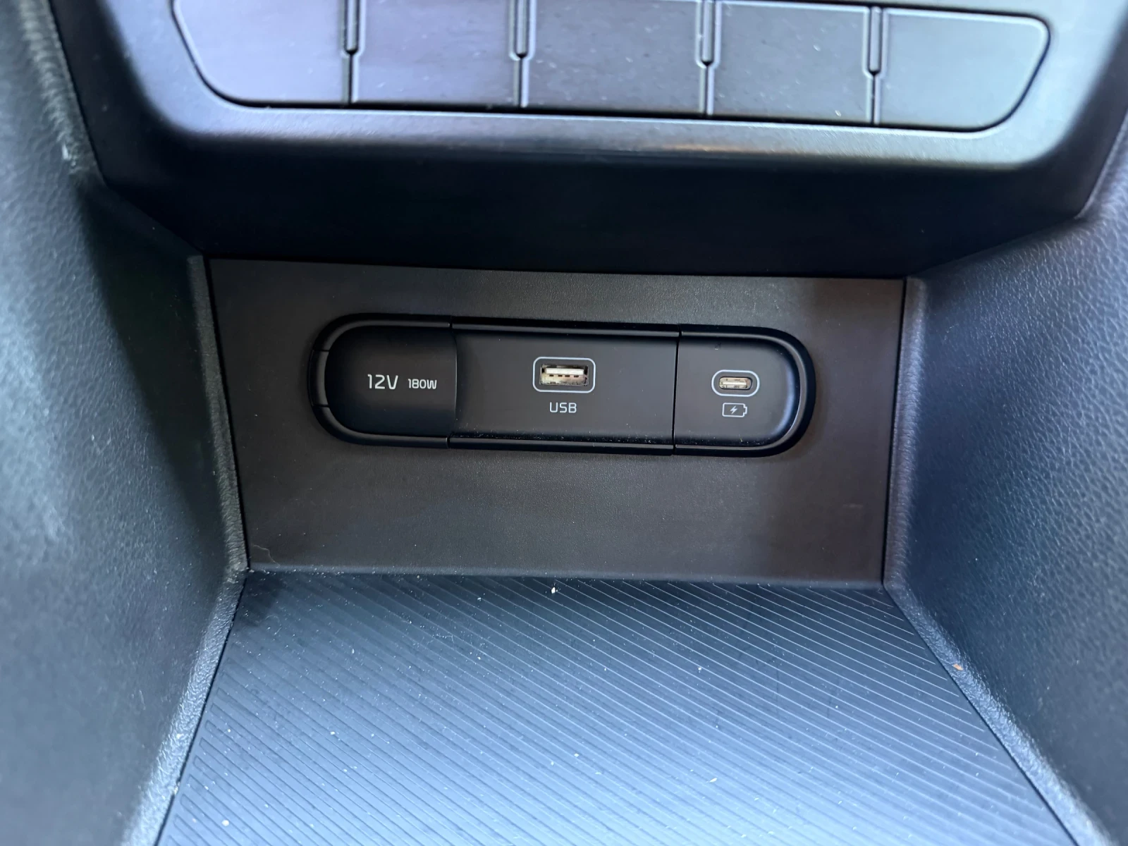 Kia Sportage, снимка 14 - Автомобили и джипове - 55960109