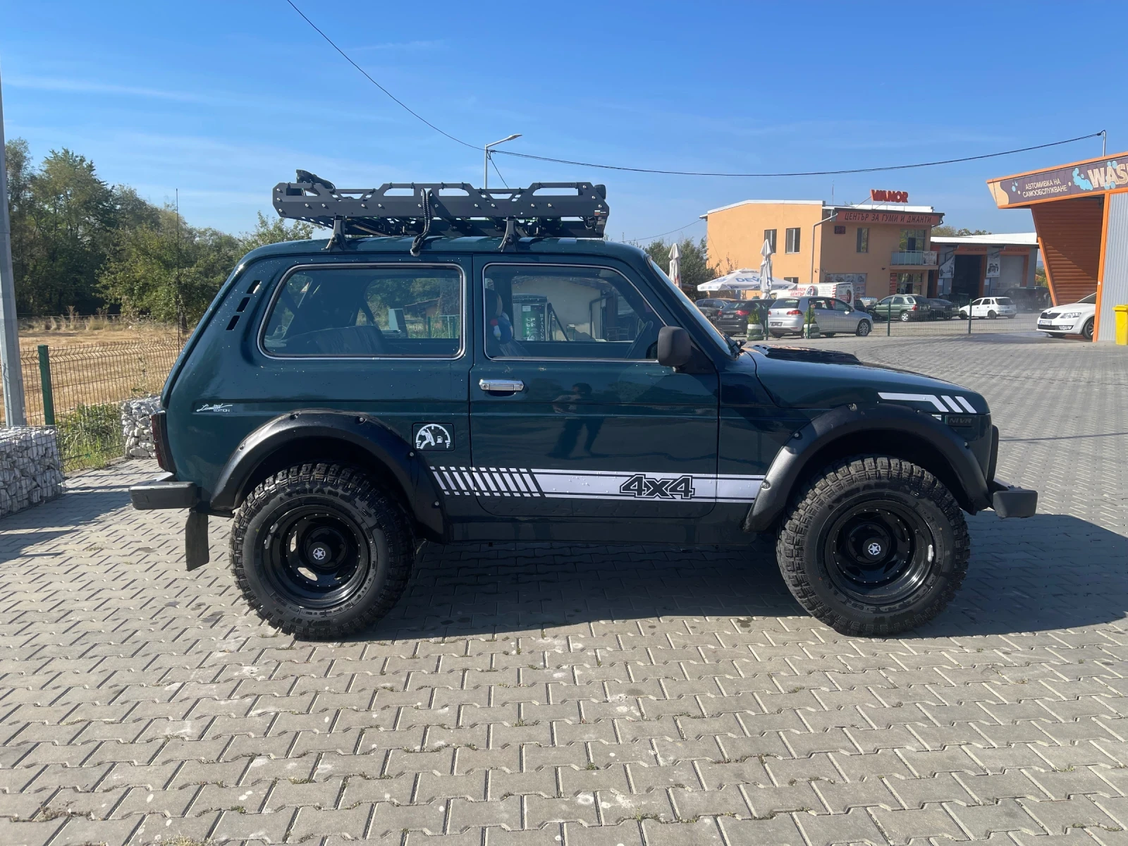 Lada Niva 1.7I, снимка 6 - Автомобили и джипове - 56149795