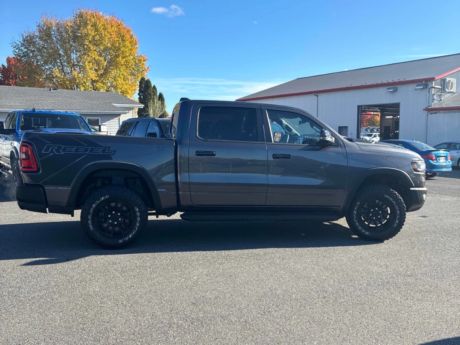 Dodge RAM 1500 REBEL, ���������� | Mobile.bg � ����������� 3