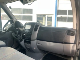 VW Crafter 2.5TDI - 136hp / Климатроник / Автентичен вид!, снимка 16