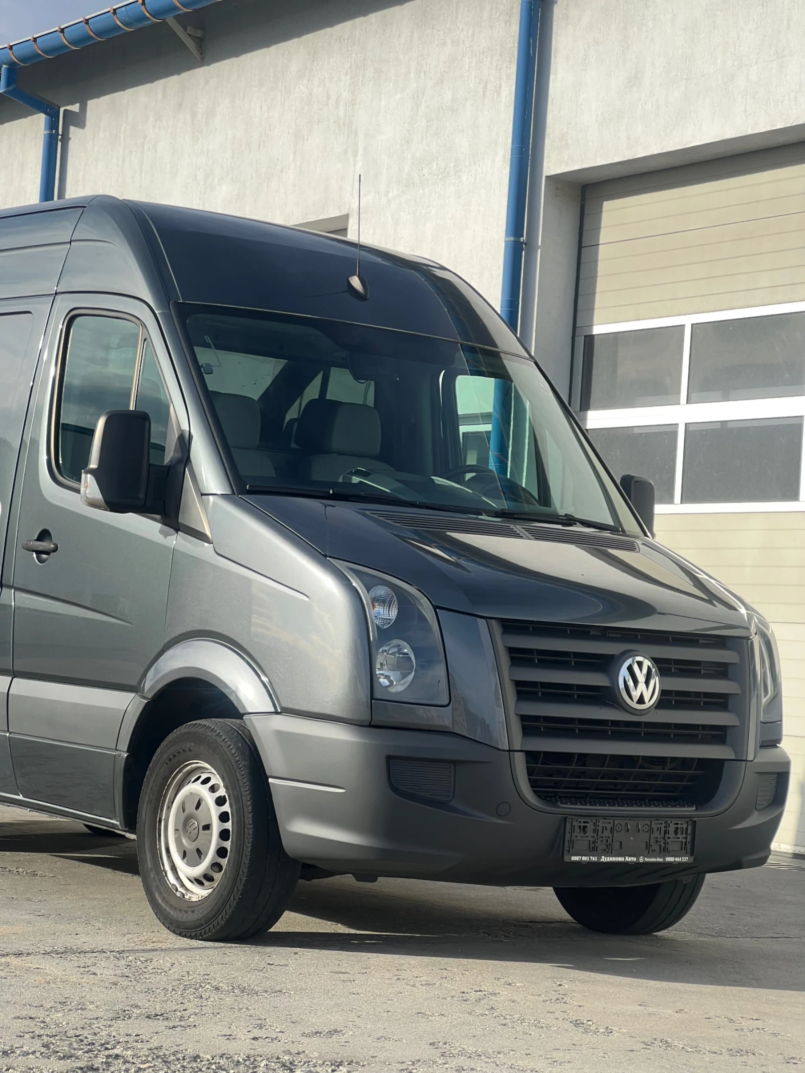 VW Crafter 2.5TDI - 136hp / Климатроник / Автентичен вид! - изображение 2