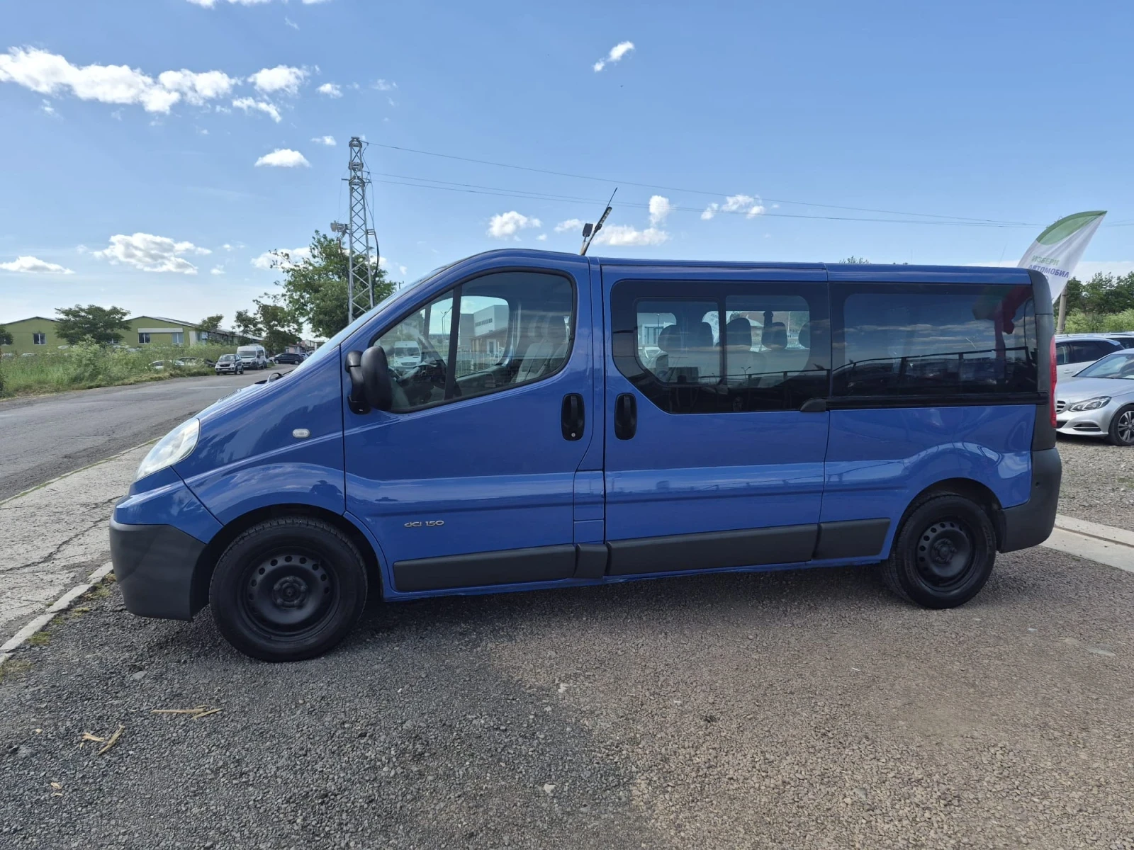 Renault Trafic, снимка 4 - Бусове и автобуси - 54879805