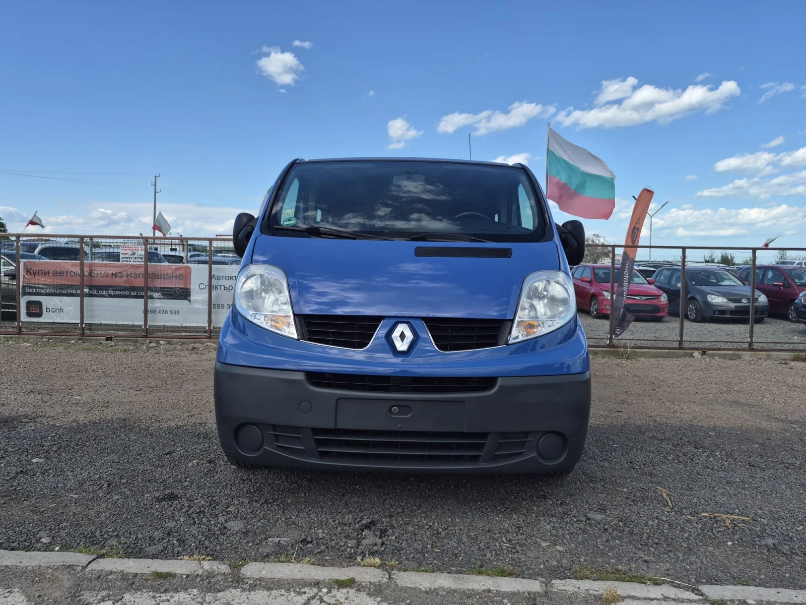 Renault Trafic, снимка 2 - Бусове и автобуси - 54879805