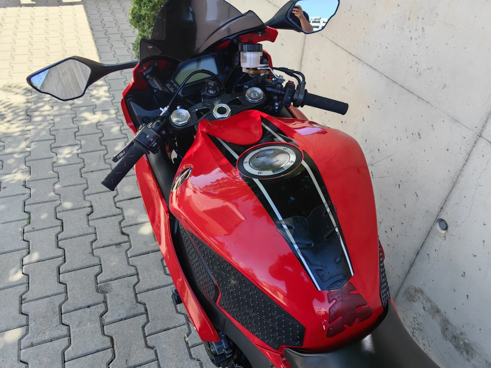 Honda Cbr 1000RR Fireblade (2015), снимка 16 - Мотоциклети и мототехника - 55474379