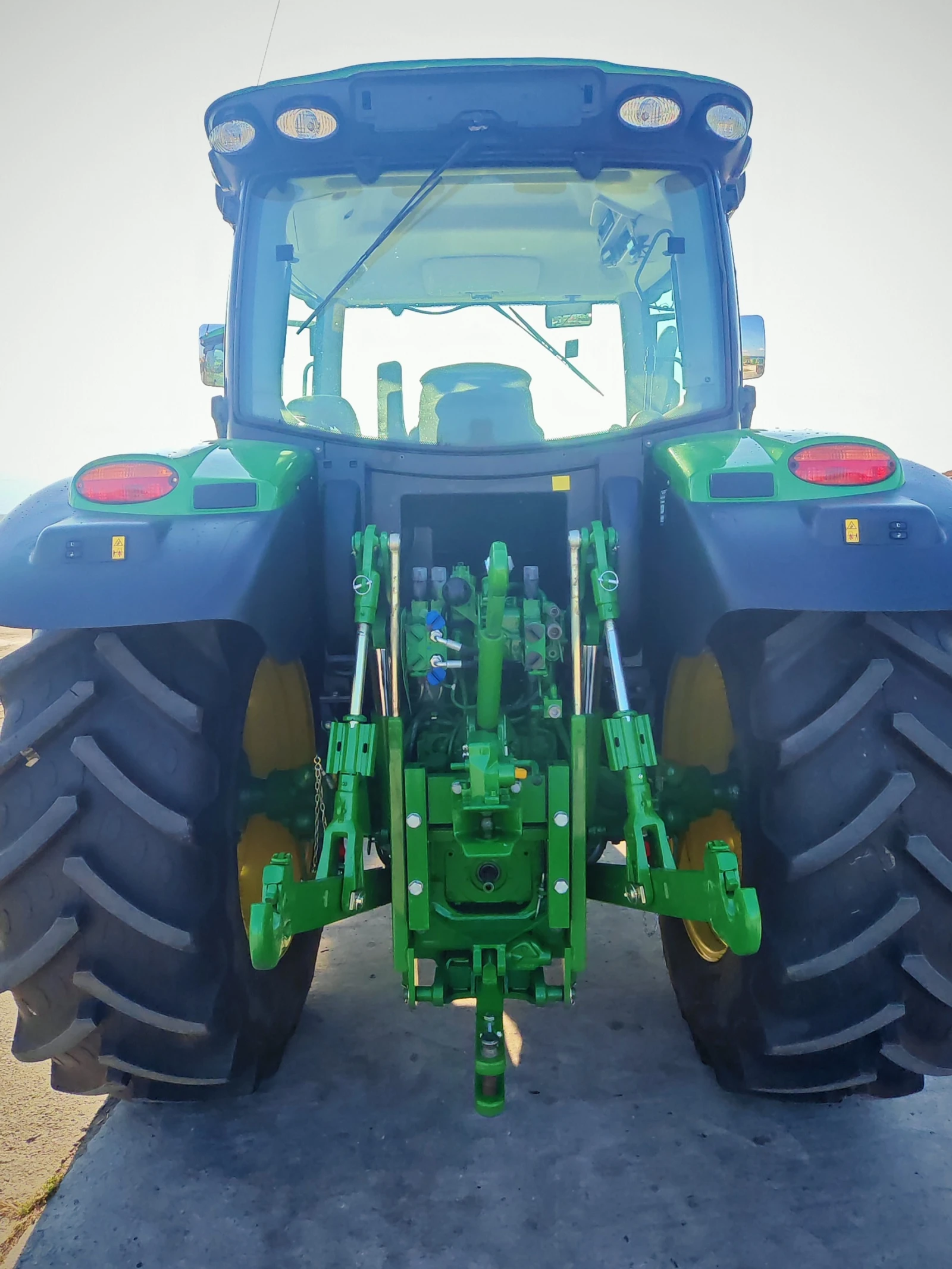 Трактор John Deere 6125R лизинг с първоначална вноска 20 % - изображение 5