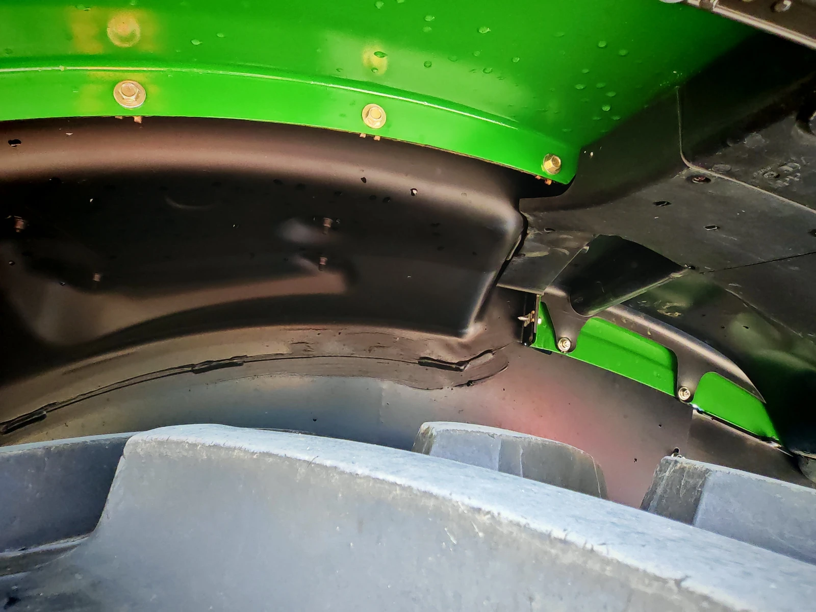 Трактор John Deere 6125R лизинг с първоначална вноска 20 % - изображение 9