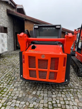Мини челни товарачи Kubota SVL62-2, снимка 3 - Индустриална техника - 53643399