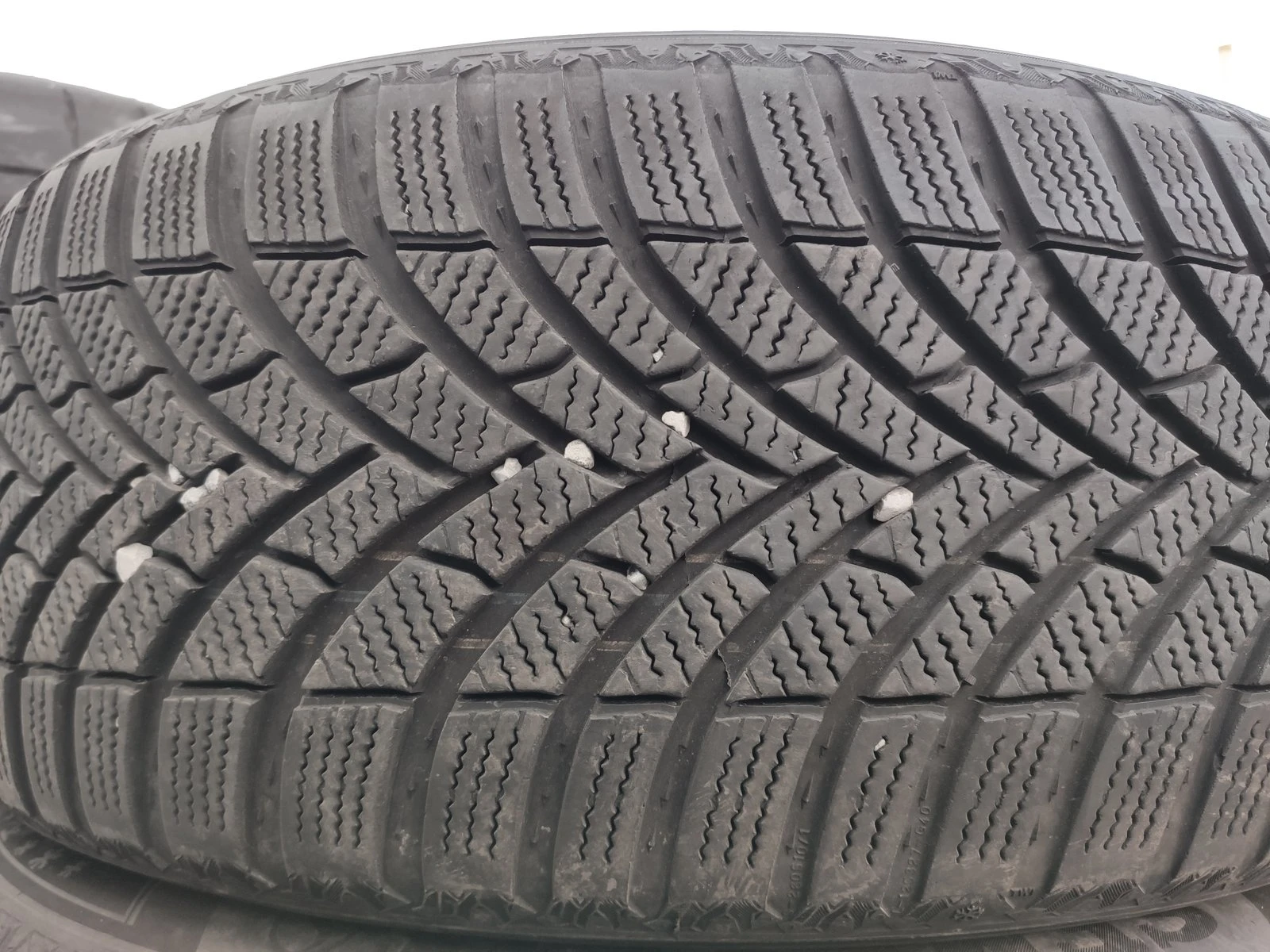 Гуми Зимни 215/55R18