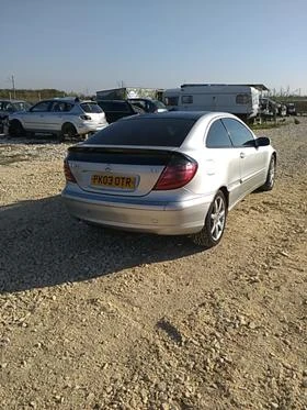 Mercedes-Benz C 180, снимка 3