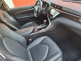 Toyota Camry 2.5 Hybrid Bisiness Edition, снимка 11