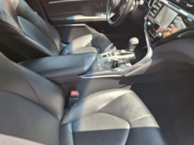 Toyota Camry 2.5 Hybrid Bisiness Edition, снимка 13