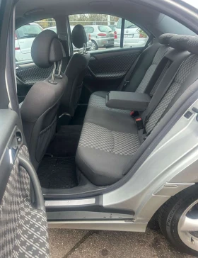 Mercedes-Benz C 200, снимка 9