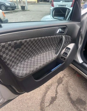 Mercedes-Benz C 200, снимка 12