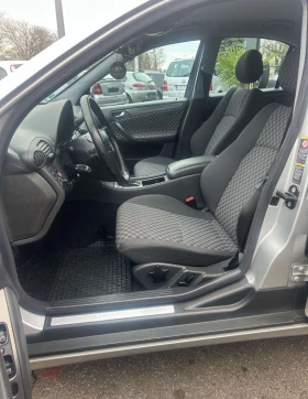 Mercedes-Benz C 200, снимка 3