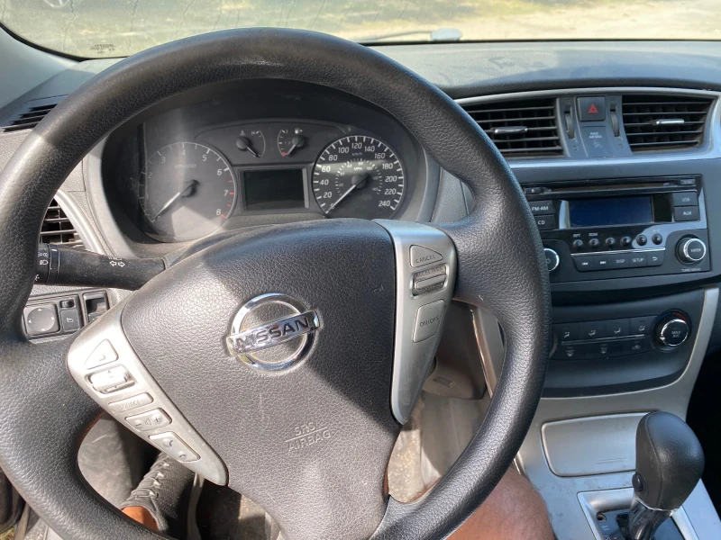 Nissan Sentra, снимка 7 - Автомобили и джипове - 47261254