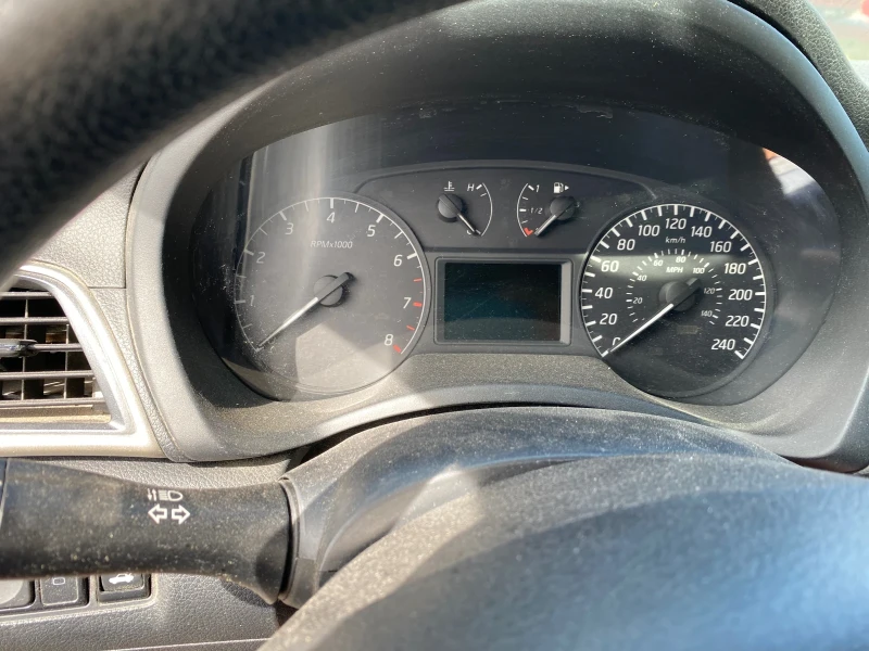 Nissan Sentra, снимка 10 - Автомобили и джипове - 47261254