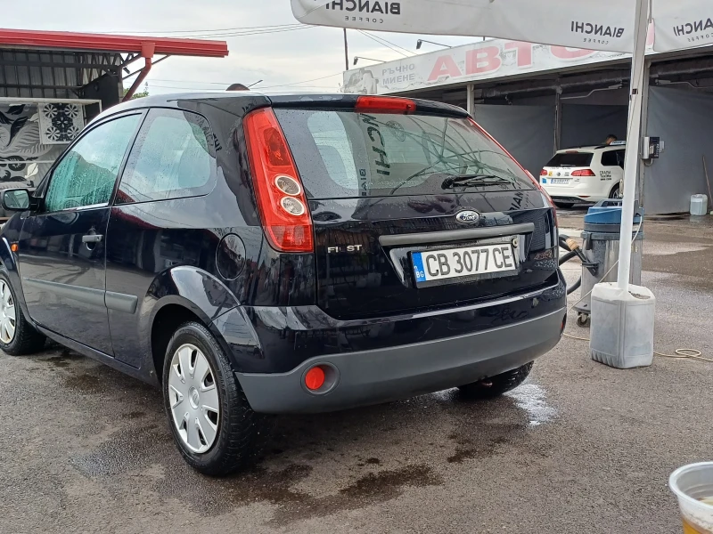 Ford Fiesta, снимка 1 - Автомобили и джипове - 47603309