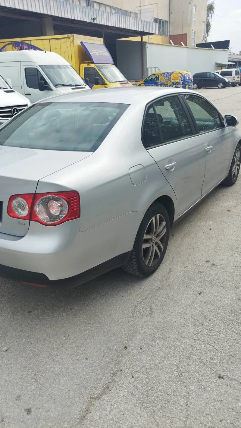 VW Jetta 1.9TDI, снимка 5 - Автомобили и джипове - 47785083