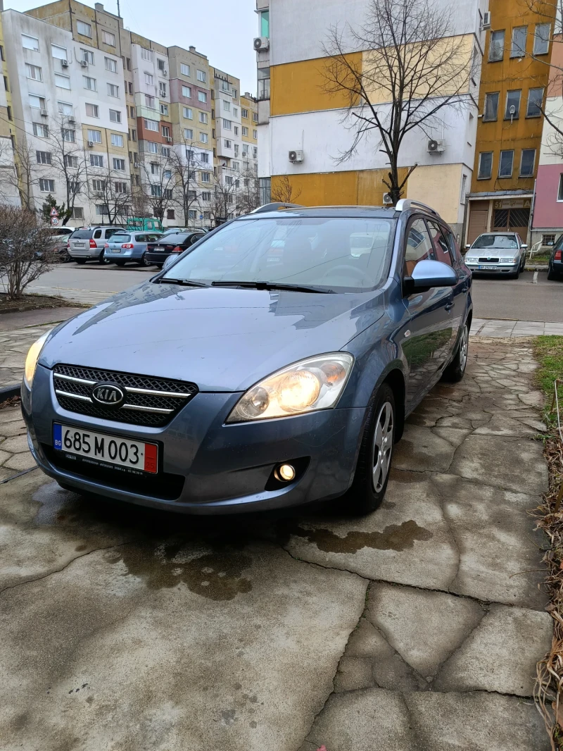 Kia Ceed 1.6 i, снимка 1 - Автомобили и джипове - 48477907