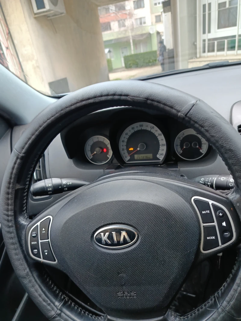 Kia Ceed 1.6 i, снимка 7 - Автомобили и джипове - 48477907