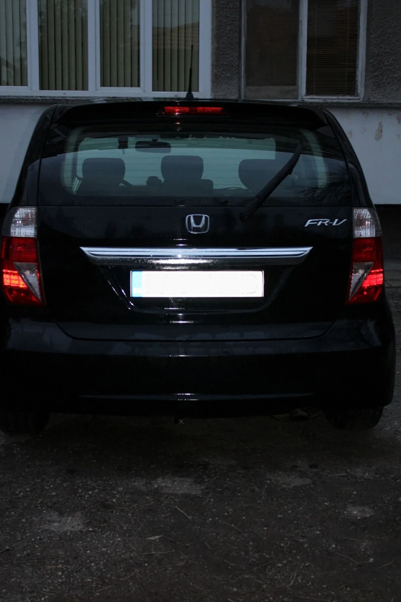 Honda Fr-v, снимка 3 - Автомобили и джипове - 48803163