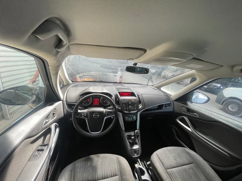 Opel Zafira 1.6ecoM, снимка 10 - Автомобили и джипове - 49241434