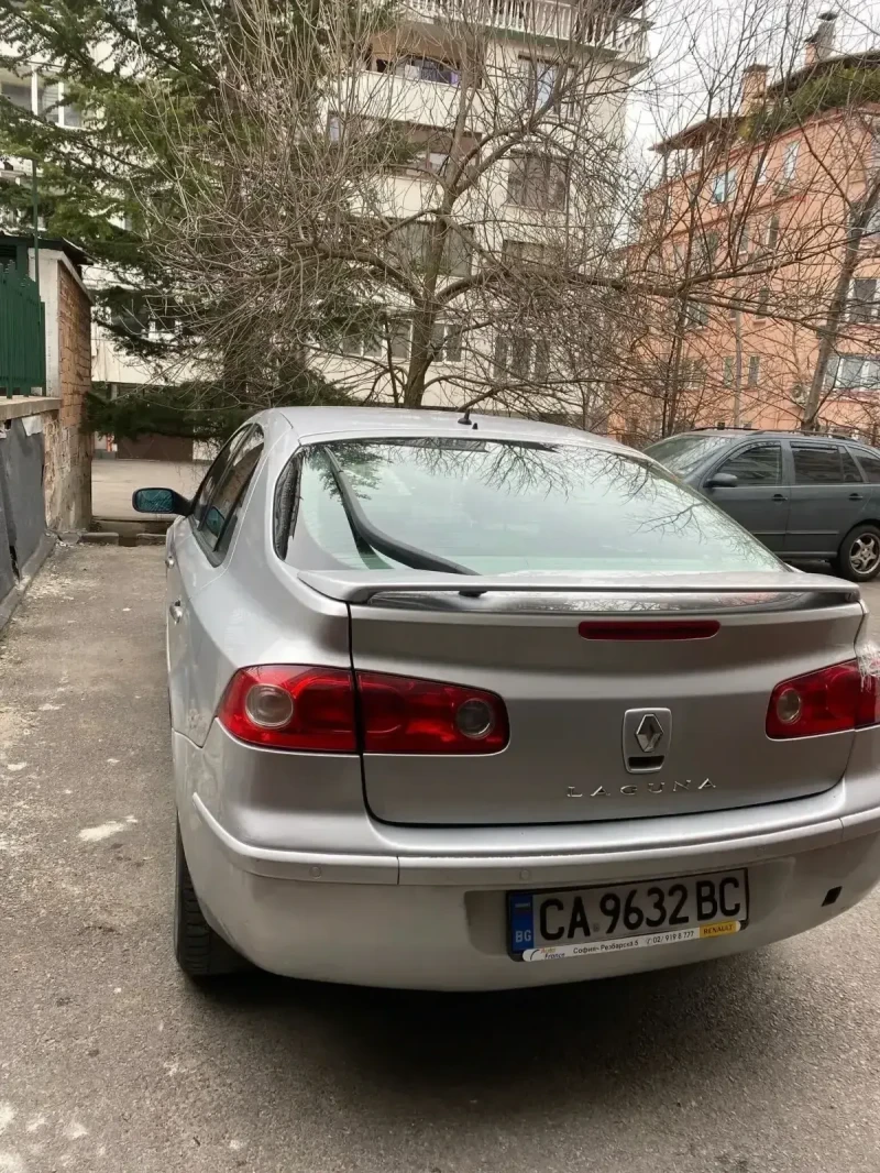 Renault Laguna, снимка 2 - Автомобили и джипове - 49336975