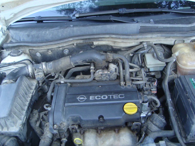 Opel Astra, снимка 13 - Автомобили и джипове - 51073490