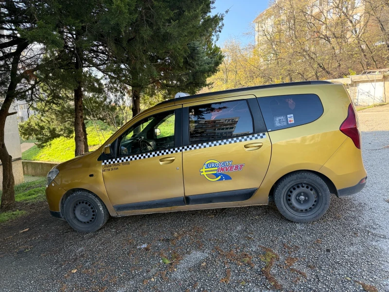 Dacia Lodgy 1.6i, снимка 4 - Автомобили и джипове - 52523467