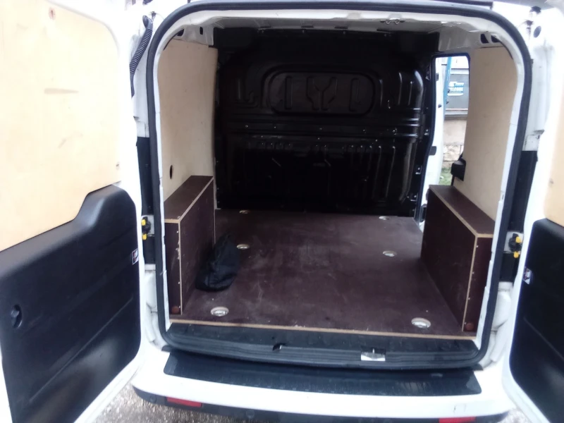 Fiat Doblo 1.3 дизел, снимка 6 - Автомобили и джипове - 52592898