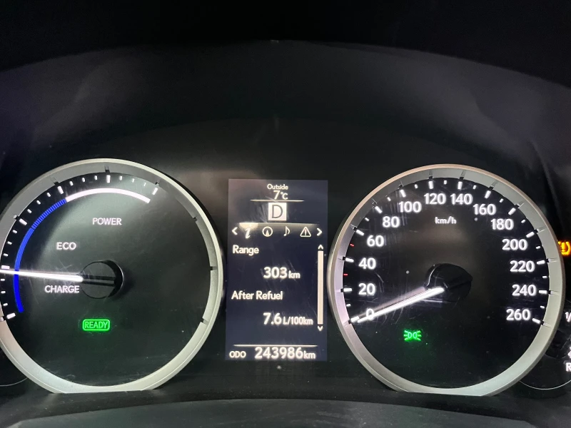 Lexus IS 300, снимка 8 - Автомобили и джипове - 52693675