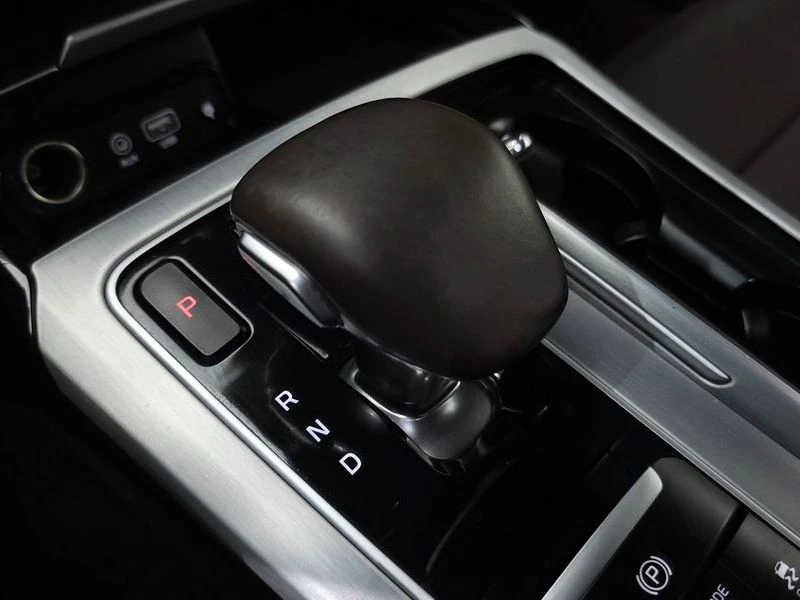 Kia Stinger 3.3 Turbo AWD| 365к.с.| ВКЛ.ТЕХНОТЕСТ, снимка 9 - Автомобили и джипове - 55123021