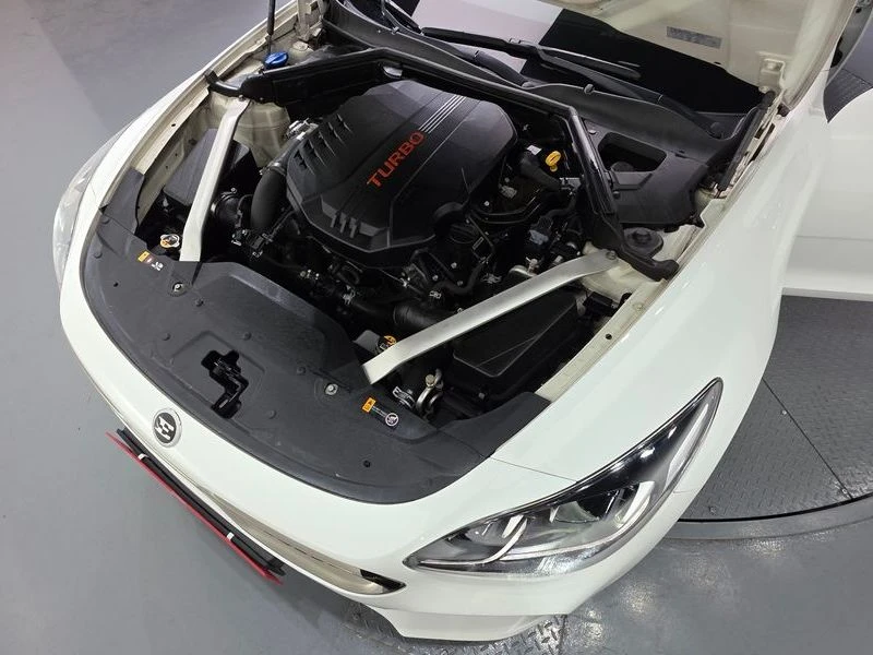 Kia Stinger 3.3 Turbo AWD| 365к.с.| ВКЛ.ТЕХНОТЕСТ, снимка 6 - Автомобили и джипове - 55123021