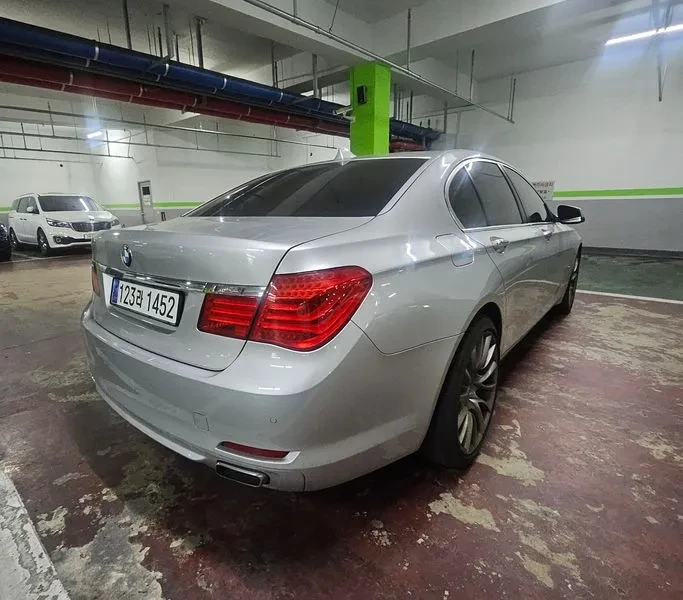 BMW 740 i - САМО 30% АВАНС, снимка 3 - Автомобили и джипове - 56027895