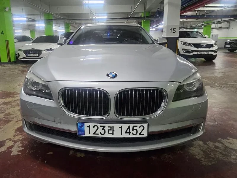 BMW 740 i - САМО 30% АВАНС, снимка 5 - Автомобили и джипове - 56027895