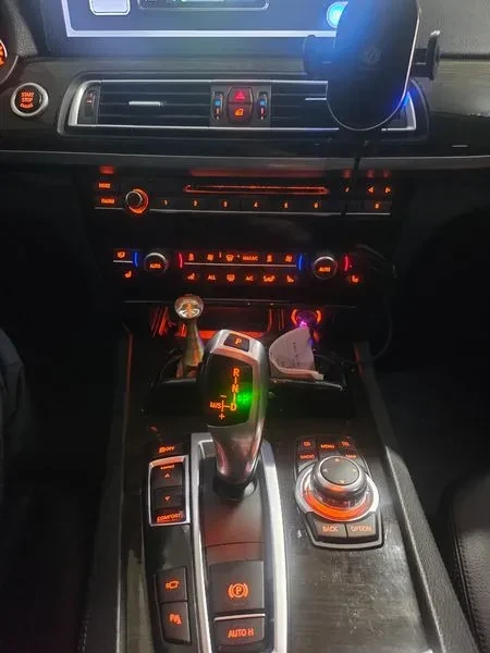 BMW 740 i - САМО 30% АВАНС, снимка 14 - Автомобили и джипове - 56027895