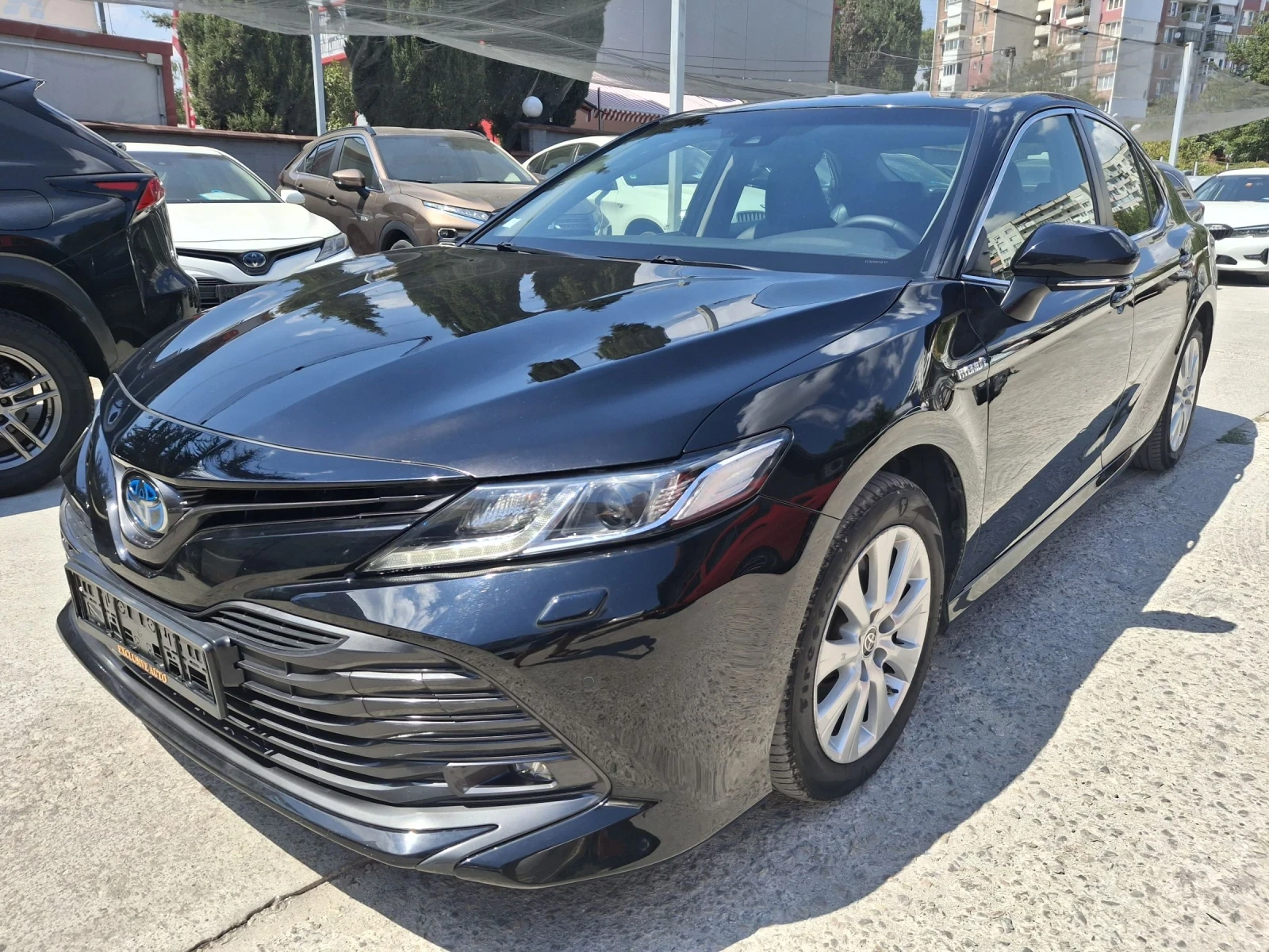 Toyota Camry 2.5 Hybrid Bisiness Edition, снимка 1