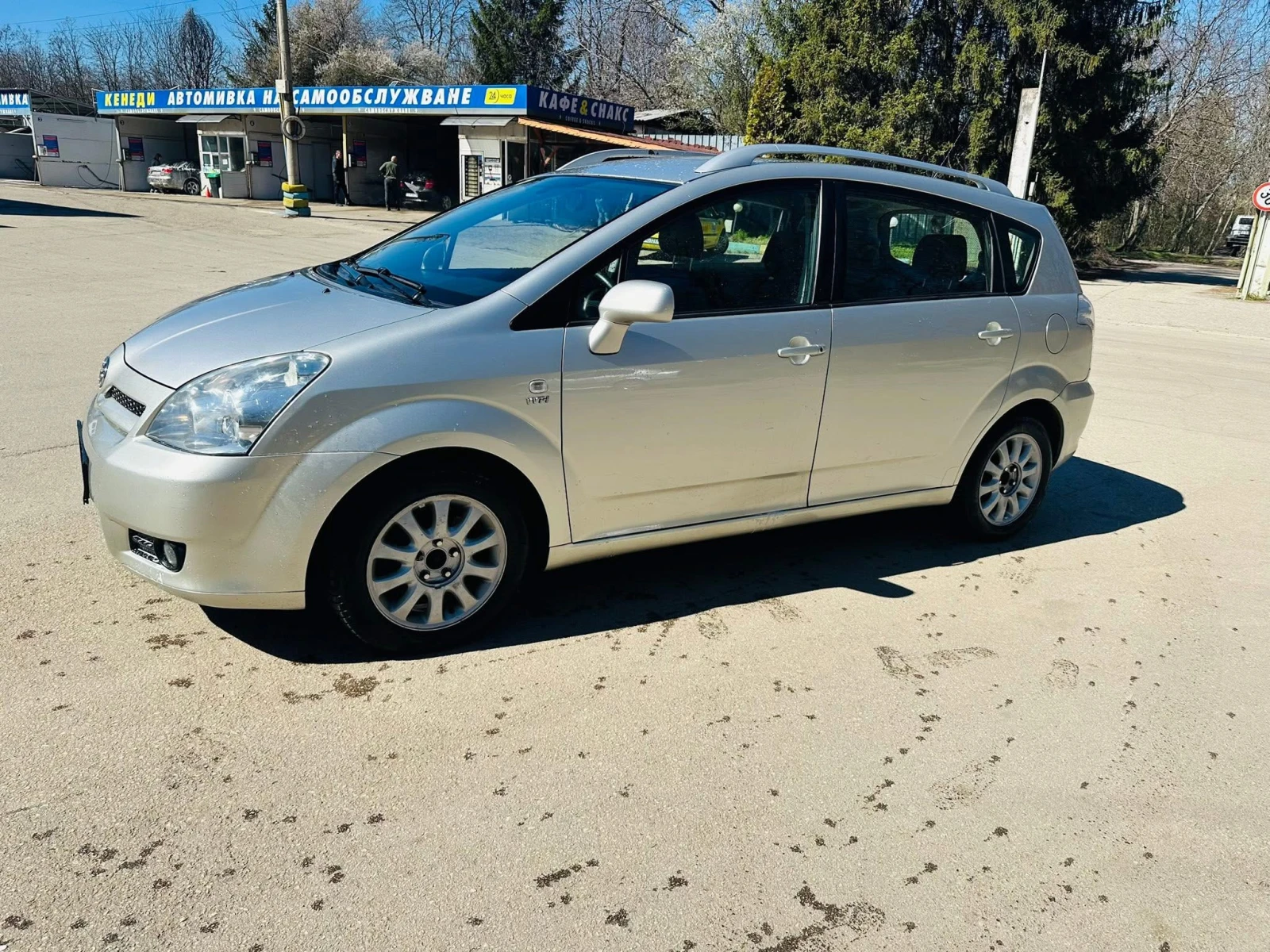 Toyota Corolla verso 1.8 VVT-I 129kc - изображение 2