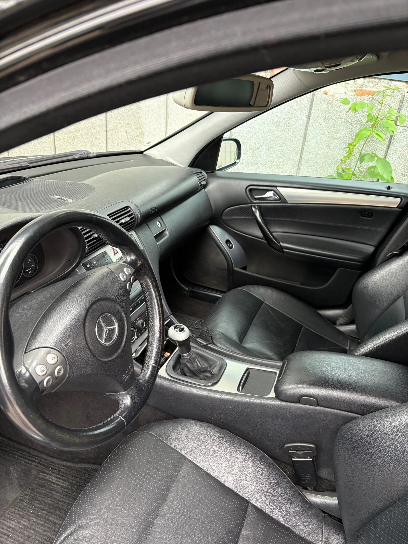 Mercedes-Benz C 200  - изображение 2