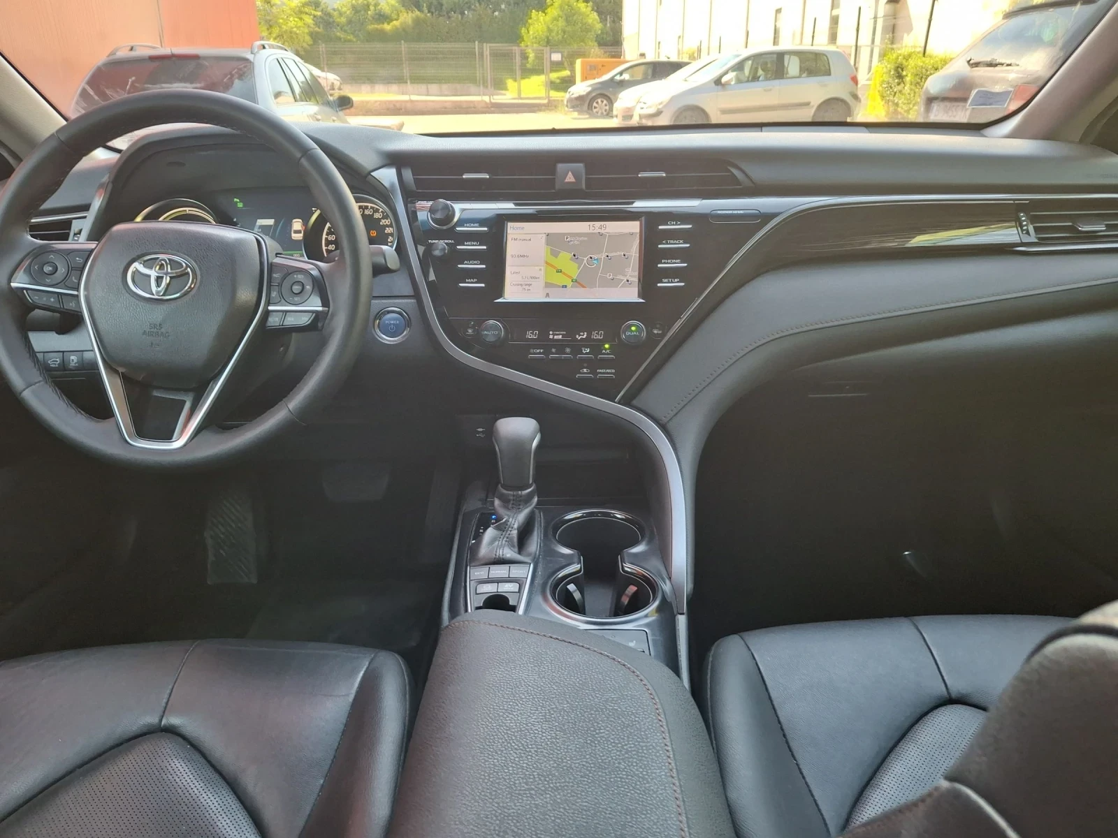 Toyota Camry 2.5 Hybrid Bisiness Edition - изображение 10