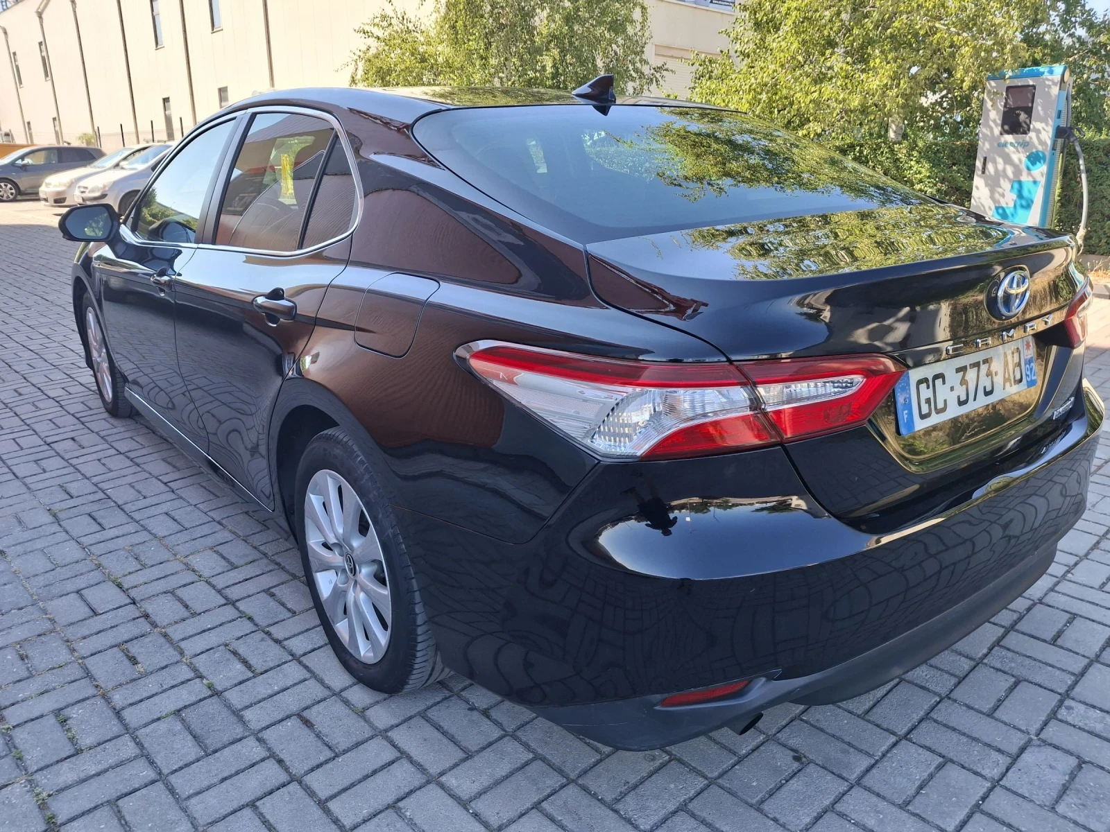 Toyota Camry 2.5 Hybrid Bisiness Edition - изображение 6