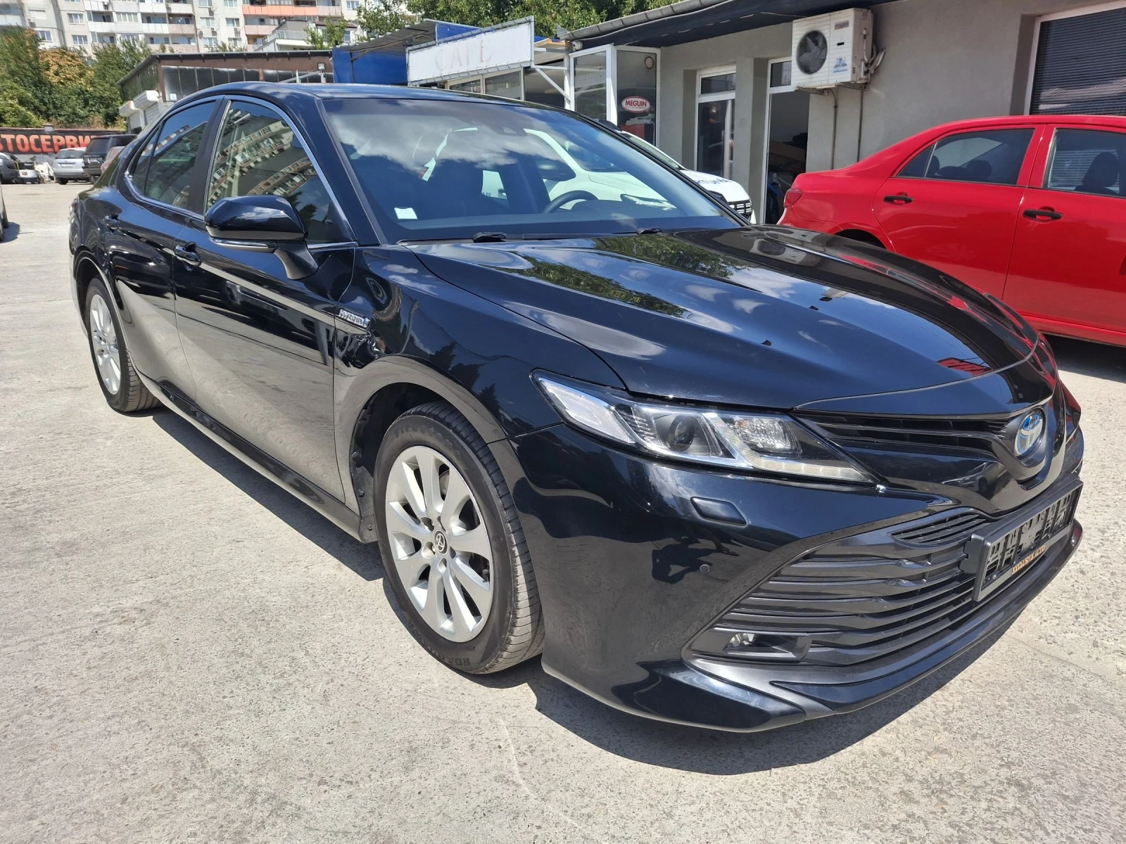Toyota Camry 2.5 Hybrid Bisiness Edition - изображение 3