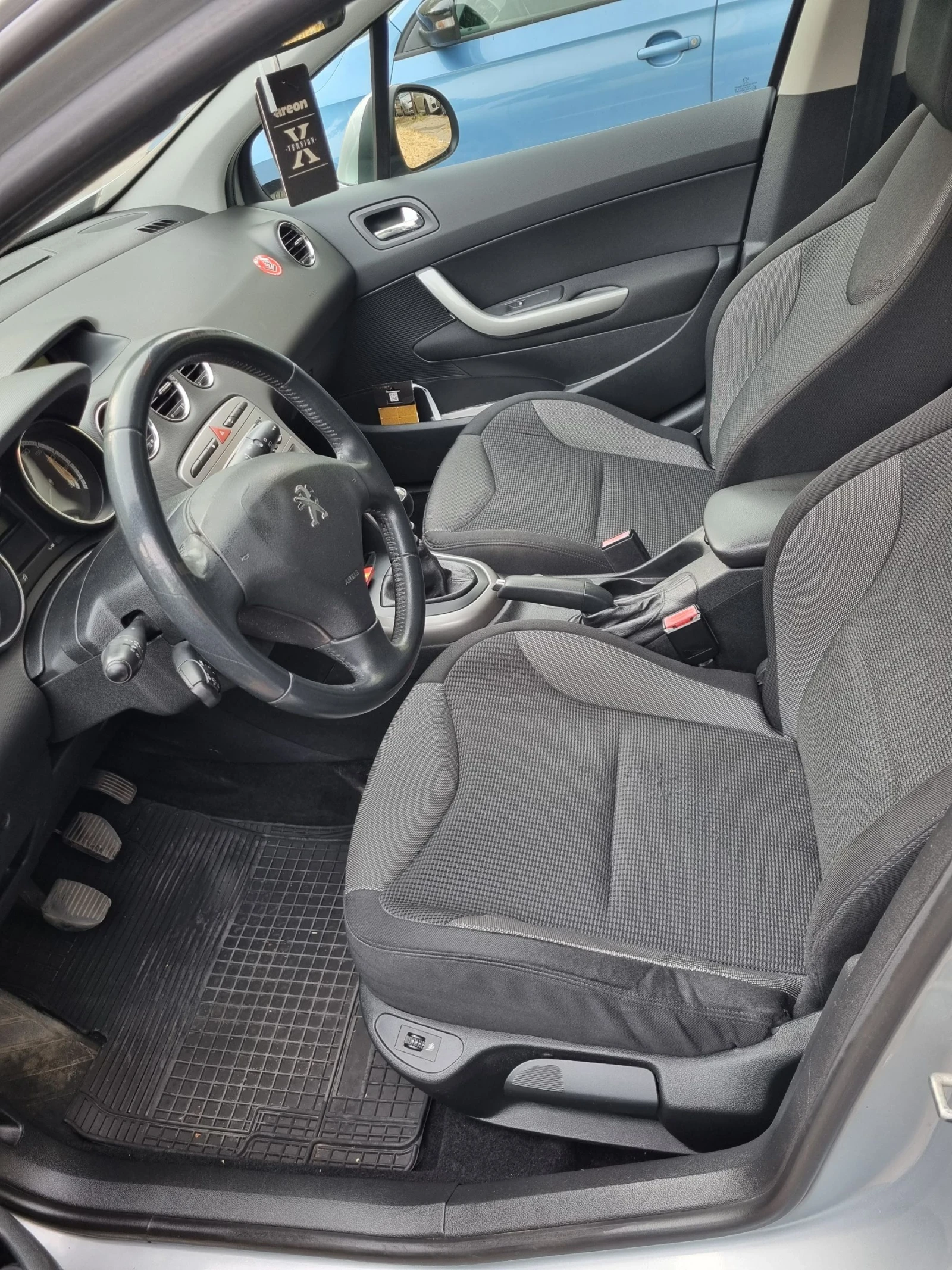 Peugeot 308 1.6 eHDI - изображение 9