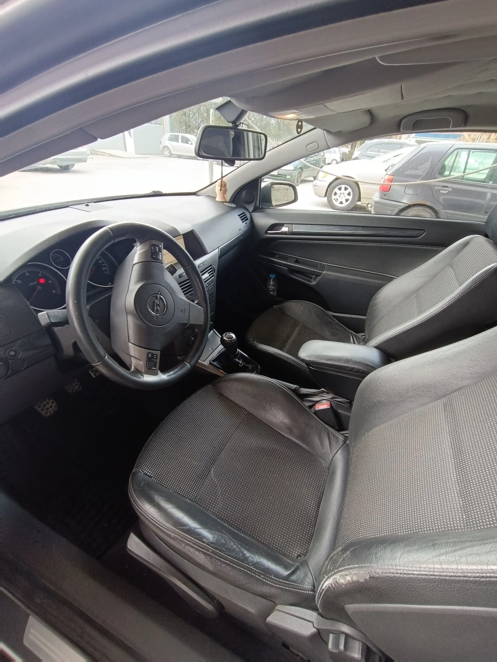 Opel Astra GTC - изображение 5